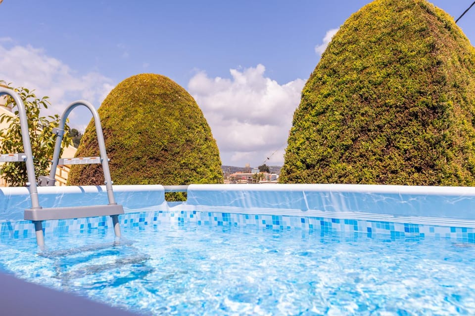 Swimming pool, Swimming pool