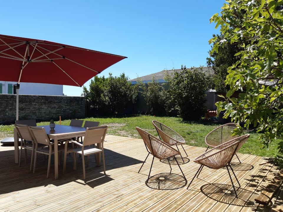 Charmante maison de plain pied avec 700m2 de jardin cloturé House in Nouvelle-Aquitaine