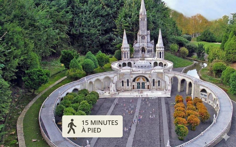 Nearby landmark