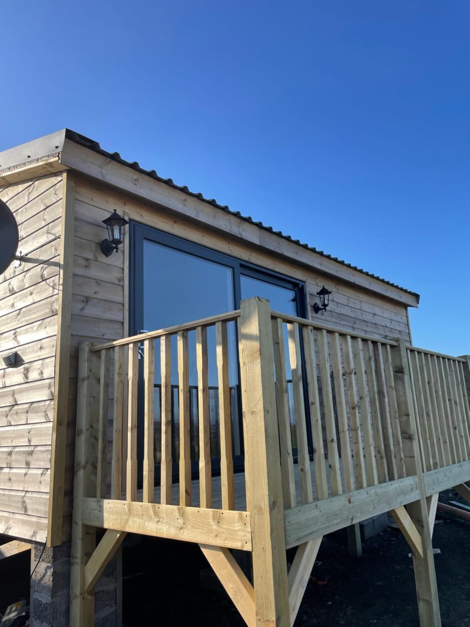 Property building, Balcony/Terrace
