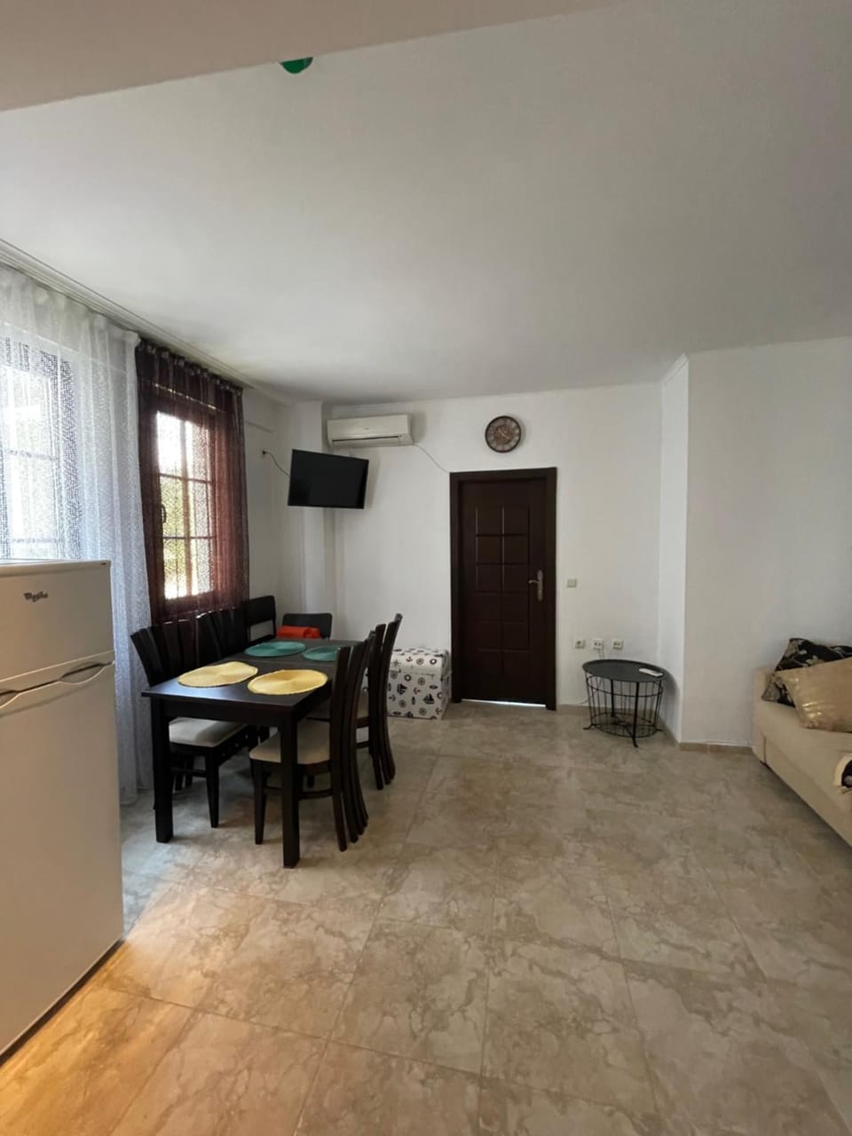 Communal lounge/ TV room, Living room, Seating area, Dining area