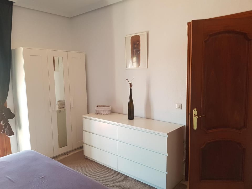 Bedroom, wardrobe