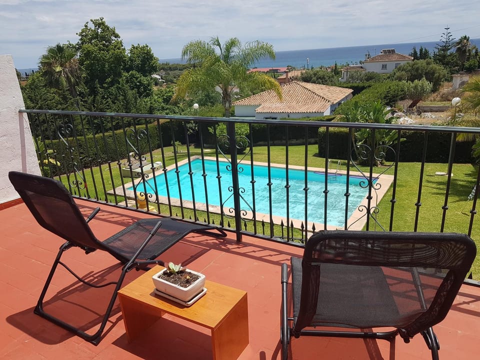Balcony/Terrace, Pool view, Sea view