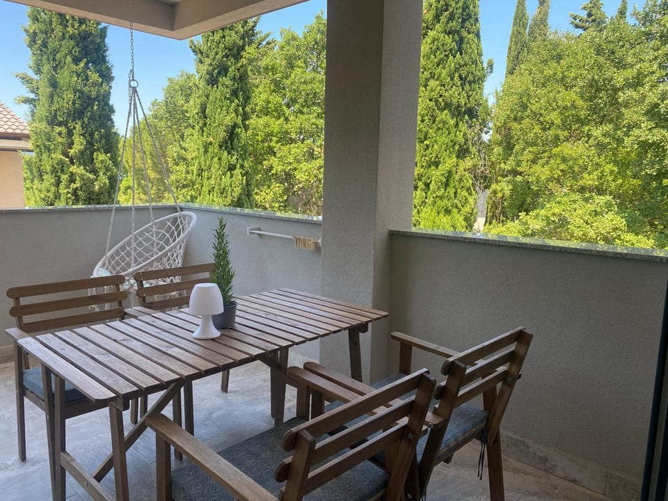 Balcony/Terrace, Inner courtyard view