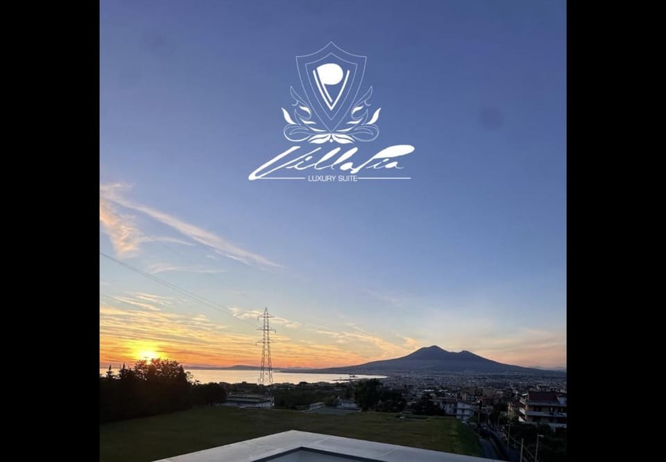 Day, Property logo or sign, Natural landscape, Logo/Certificate/Sign, Sea view, Sunset