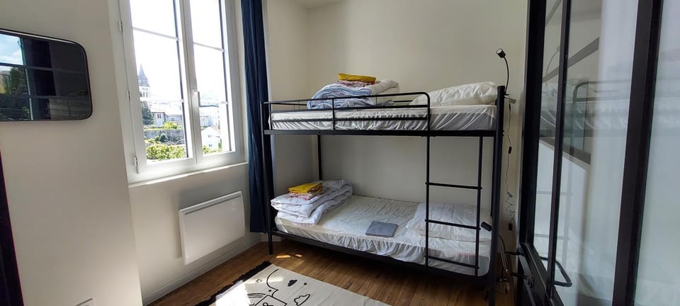 bunk bed
