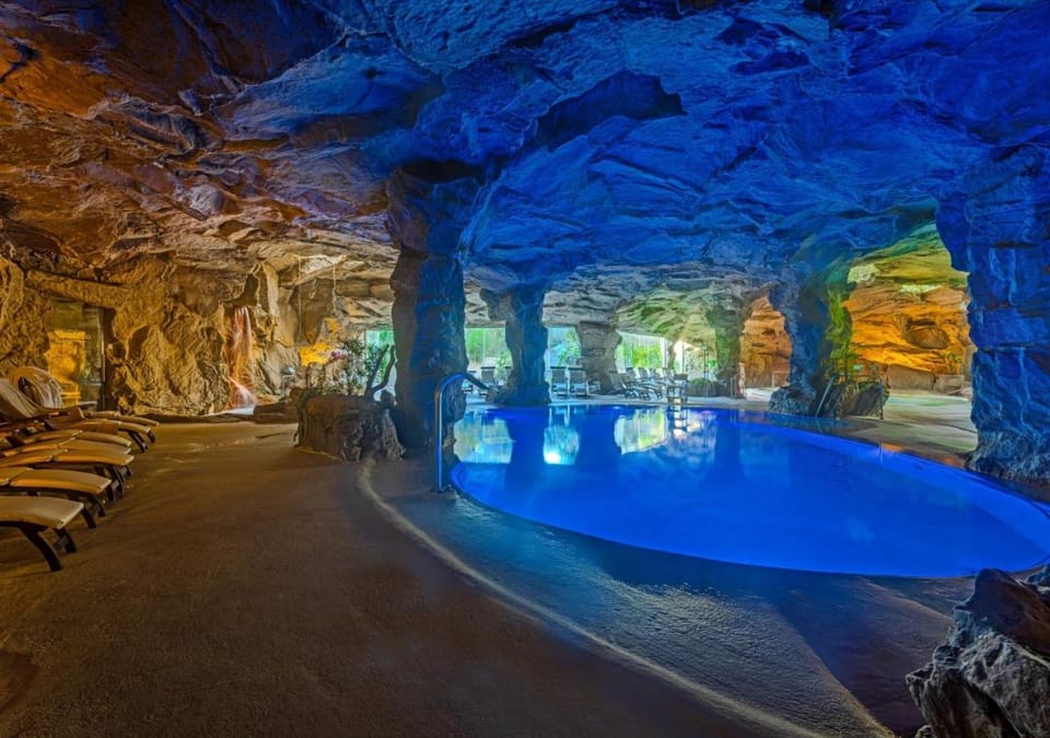 Spa and wellness centre/facilities, Pool view, Swimming pool