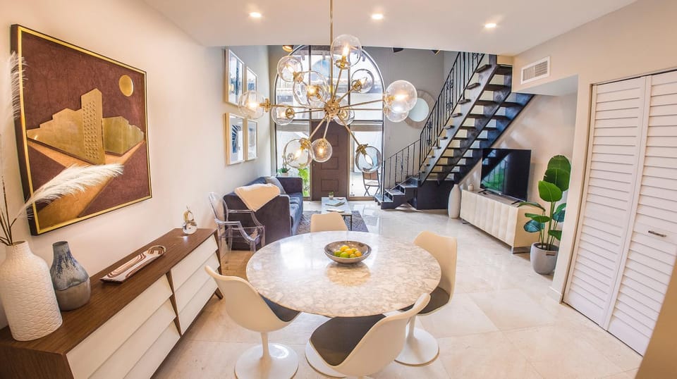 Living room, Dining area