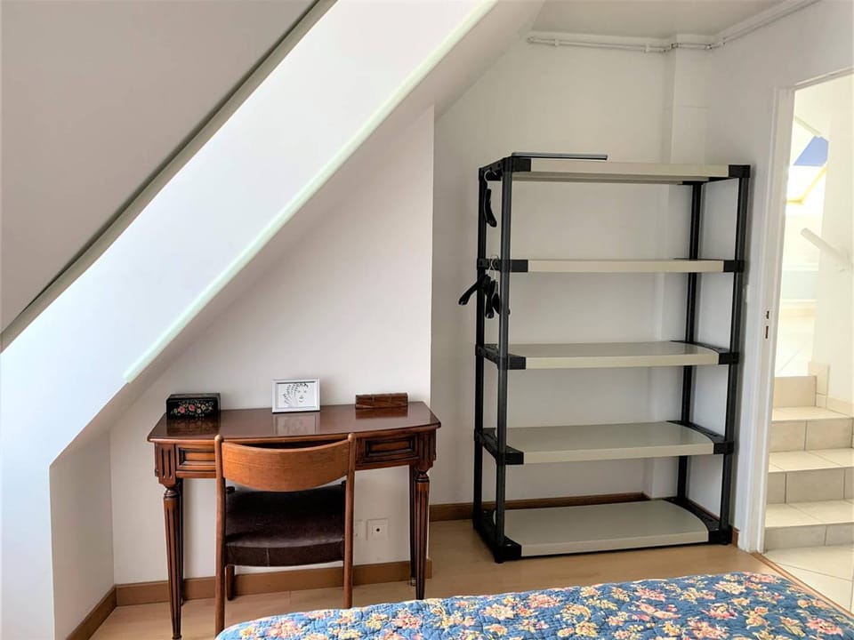 Appartement Mansardé avec Garage au Centre de Perros-Guirec - FR-1-368-340 Apartment in Perros-Guirec