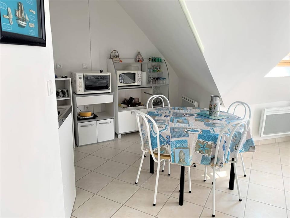 Appartement Mansardé avec Garage au Centre de Perros-Guirec - FR-1-368-340 Apartment in Perros-Guirec
