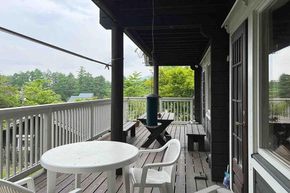 Juden Fuji168 山中湖湖畔 高級ログハウス 135平米四寝室 House in Shizuoka Prefecture