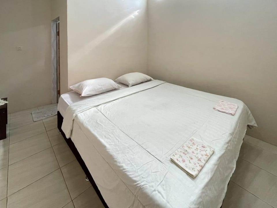 Valencia Homestay Redpartner Hotel in Indonesia