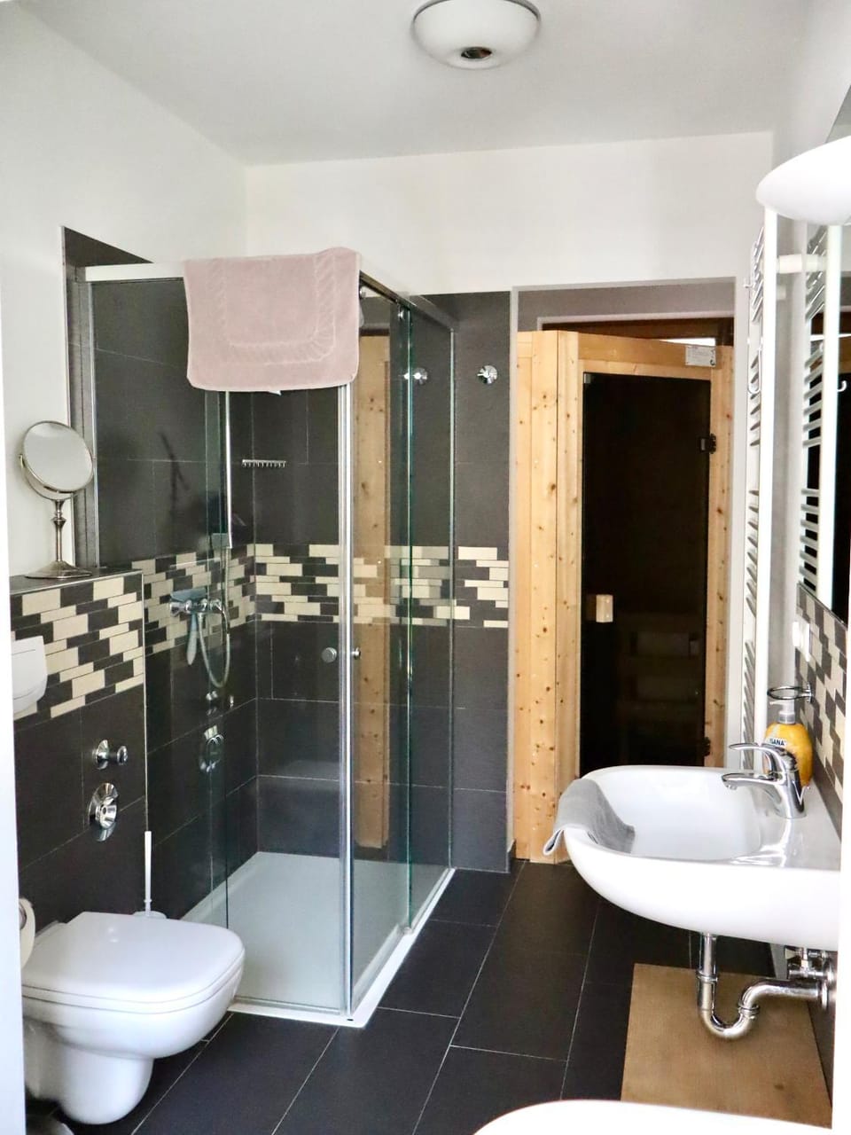 Wellness-FeWo "Rittersporn" mit Sauna, Kamin & Terrasse Apartment in Zingst
