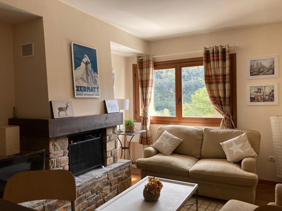 Apartamento un dormitorio Los Altos de Escarrilla, FORMIGAL-PANTICOSA Apartment in Aragon