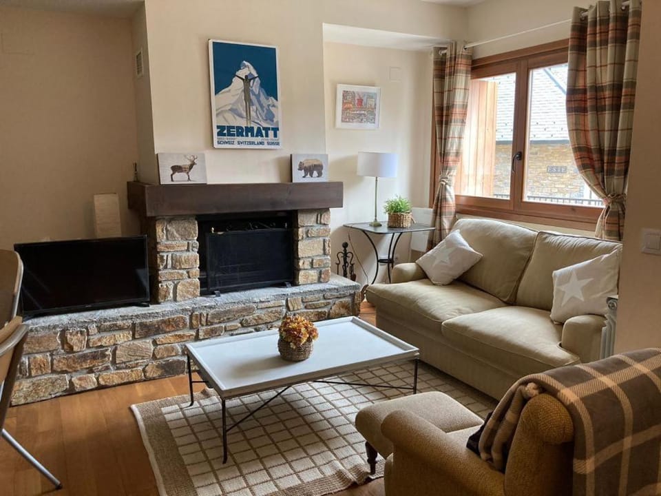 Apartamento un dormitorio Los Altos de Escarrilla, FORMIGAL-PANTICOSA Apartment in Aragon