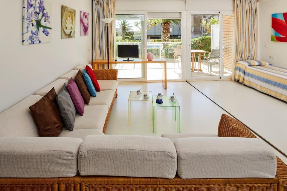 Living room, Bedroom
