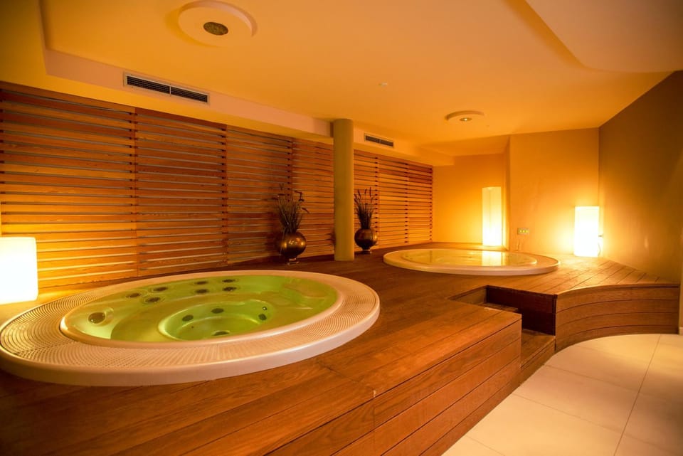 Hot Tub, Spa and wellness centre/facilities