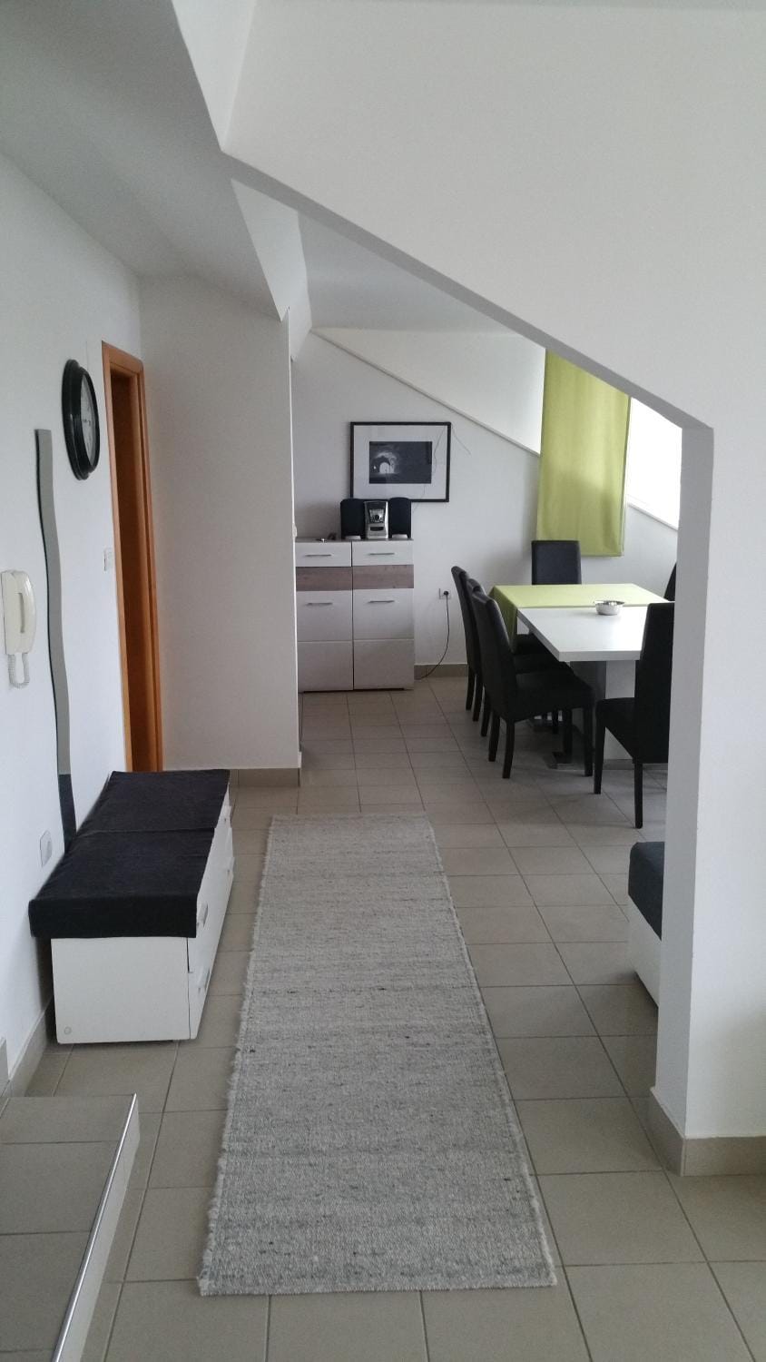 Seating area, Dining area