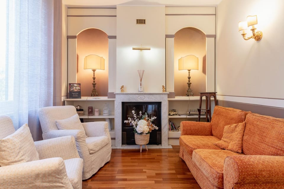 Living room, Decorative detail