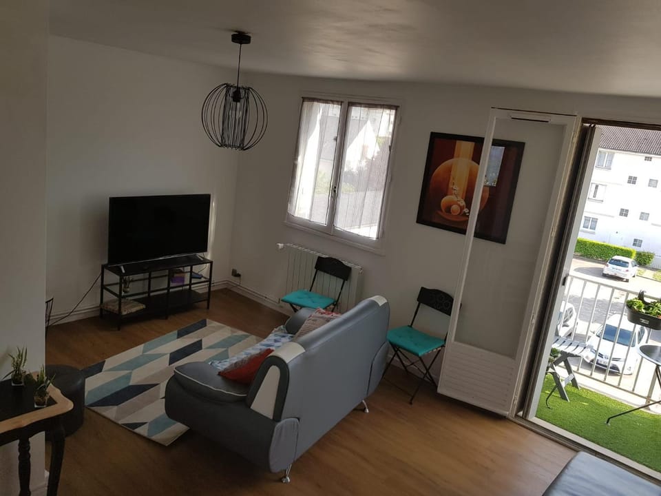 TV and multimedia, Seating area