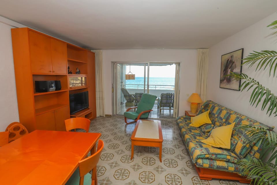 Living room, Sea view