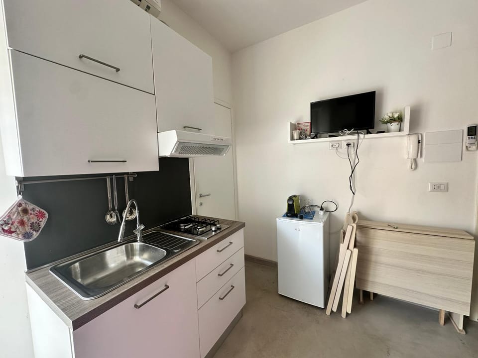 TV and multimedia, stove