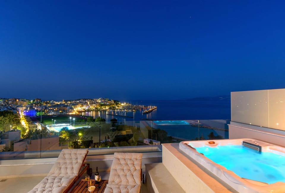 Night, Hot Tub, Balcony/Terrace