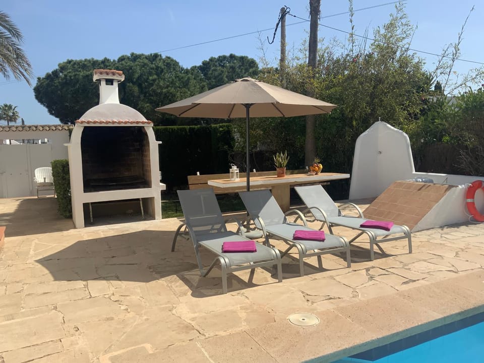 BBQ facilities, Swimming pool