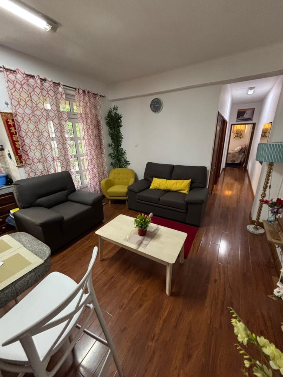 Living room, Seating area