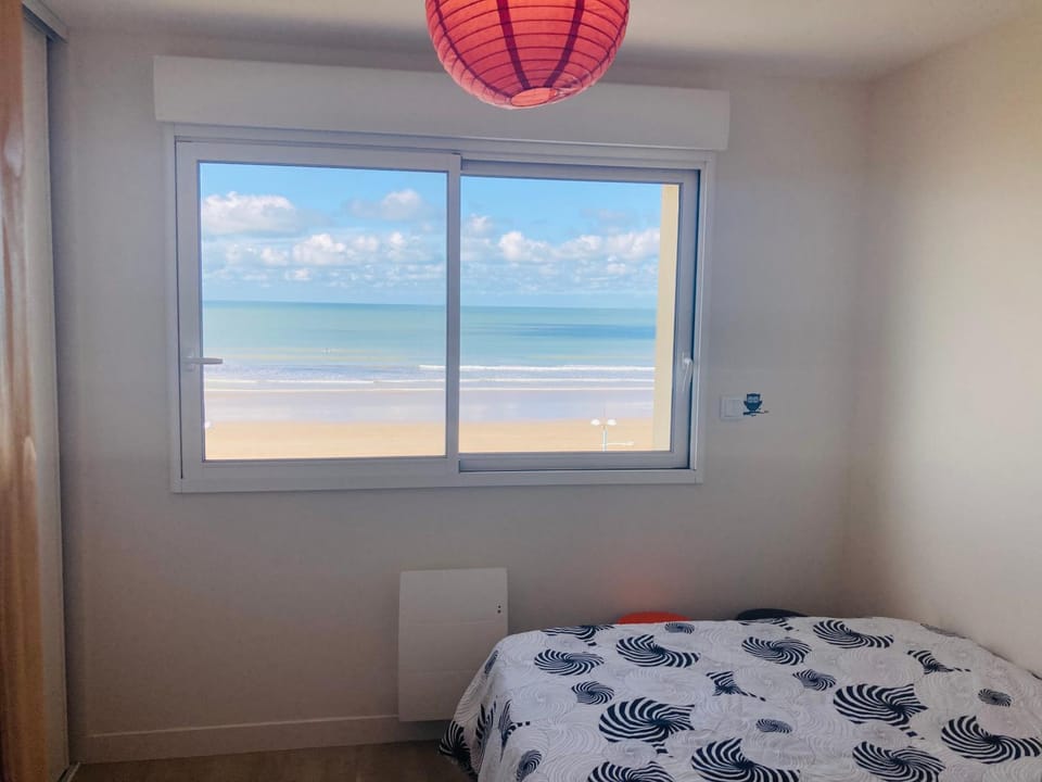 Bed, Photo of the whole room, Bedroom, Sea view