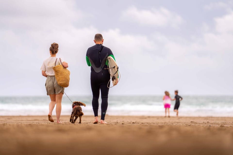 People, Natural landscape, Beach, Pets, Sea view, children, group of guests, Family