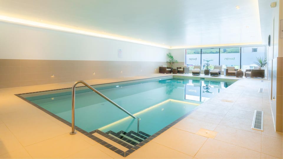 Pool view, Swimming pool