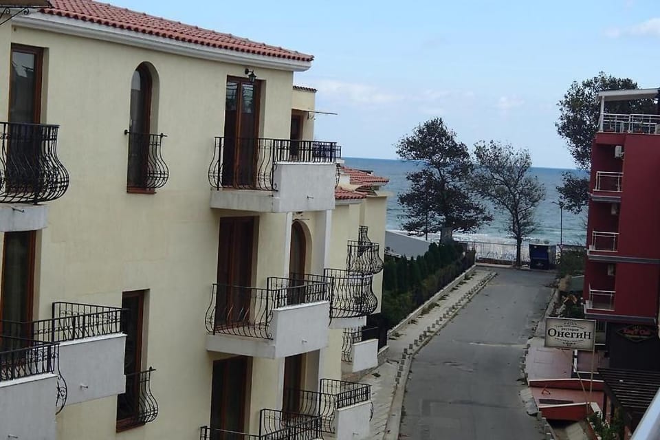 Sozopol Apartcomplex Onegin 2,free parking Apartment in Sozopol