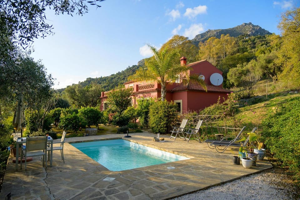 Property building, Swimming pool, Swimming pool