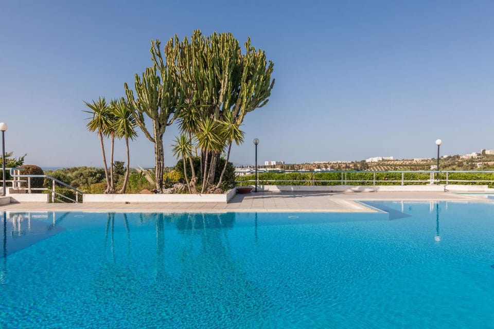 Garden, Swimming pool