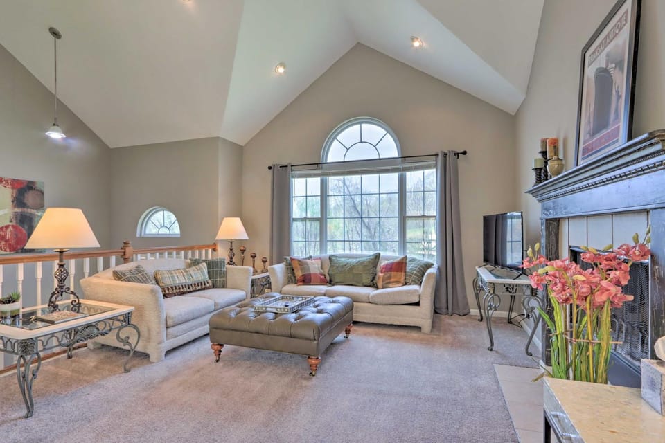 < 1 Mi to Marina: Family-Friendly Osage Beach Home House in Osage Beach
