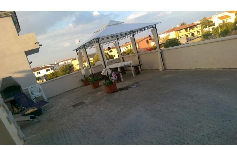 Studio Open Space Villa Armonia con patio IUN P2030 Apartment in Orosei