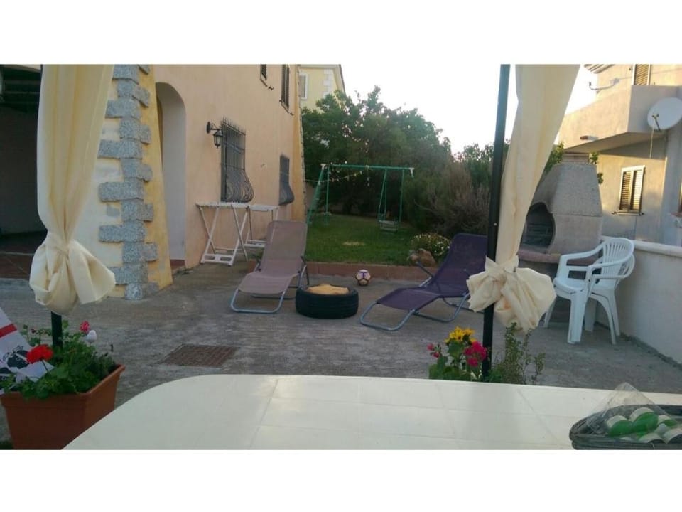 Studio Open Space Villa Armonia con patio IUN P2030 Apartment in Orosei