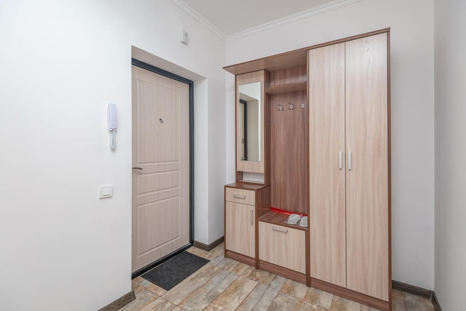 Bathroom, wardrobe