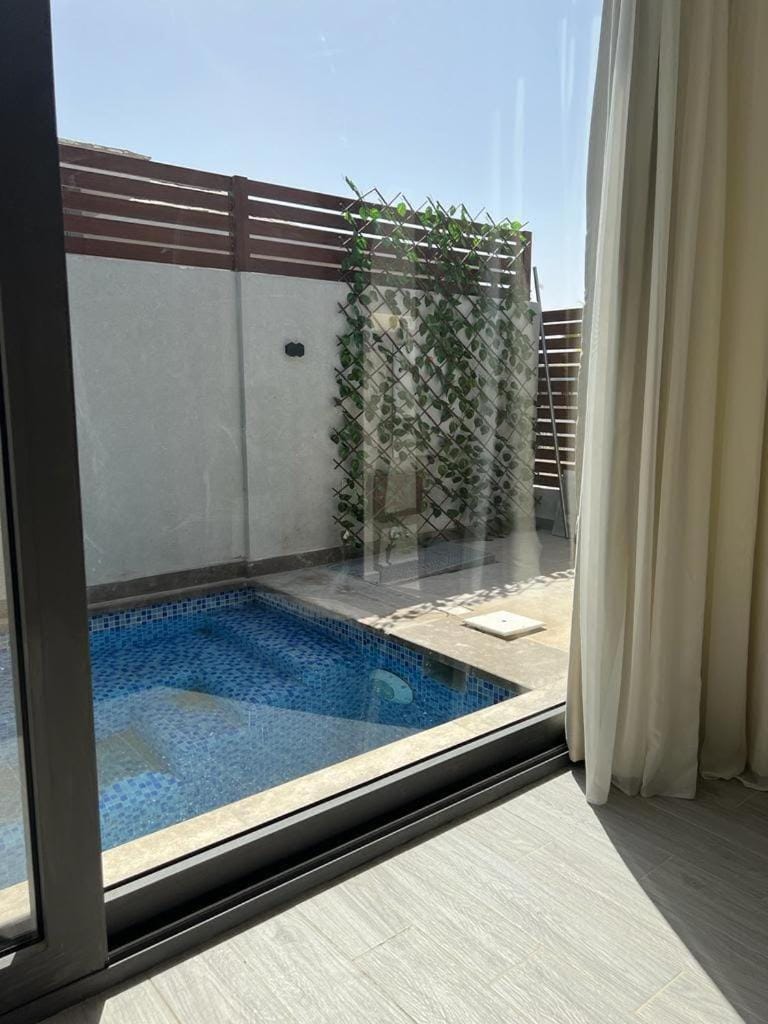 Pool view, Swimming pool