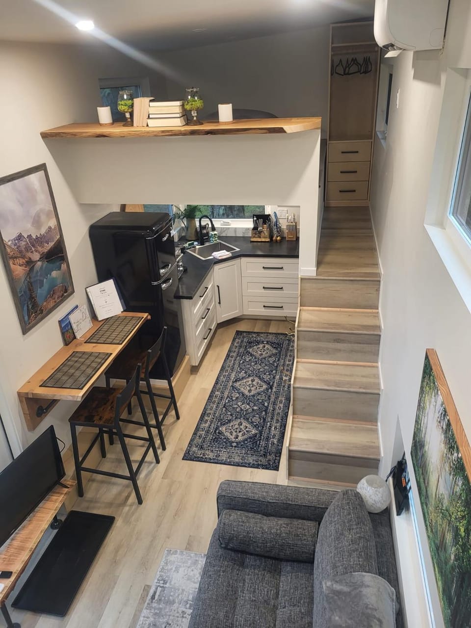 Living room, Seating area
