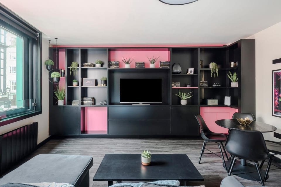 Soho 2-Bed Apartment - Old Compton St - Sleeps 6 Apartment in City of Westminster