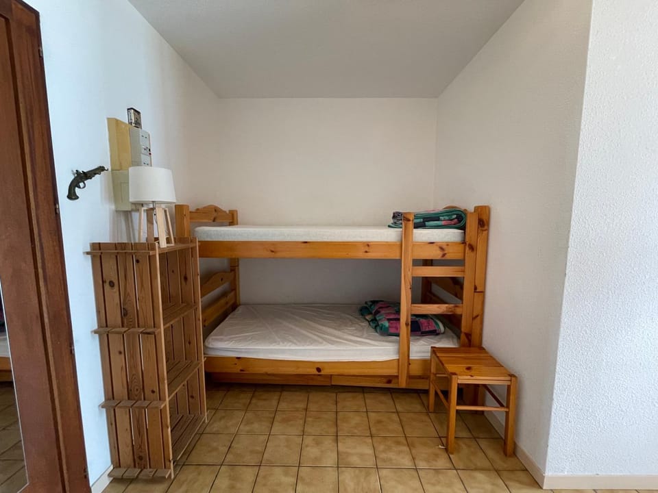 bunk bed