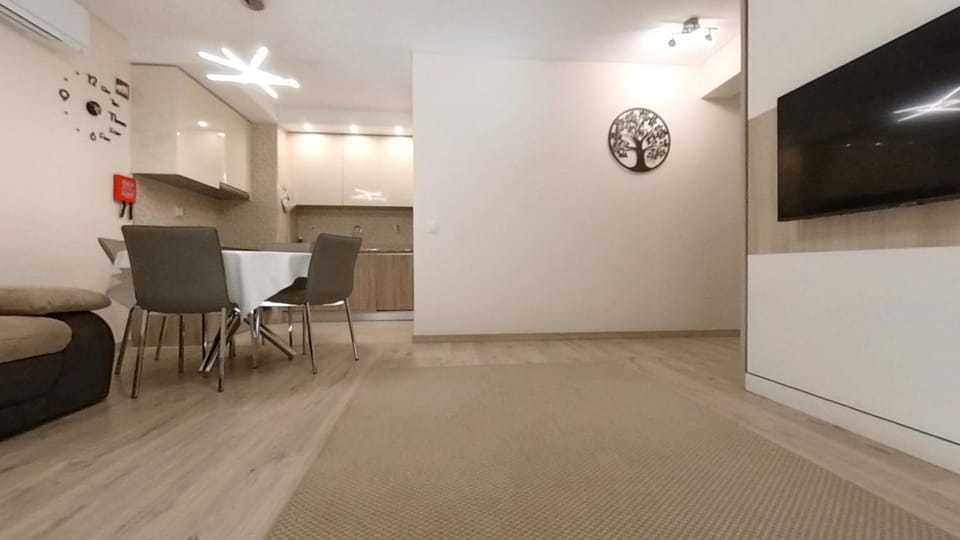 TV and multimedia, Living room, Dining area
