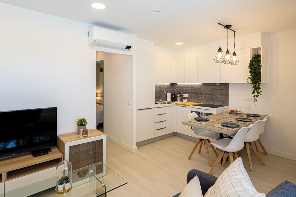 Kitchen or kitchenette, Living room, Dining area