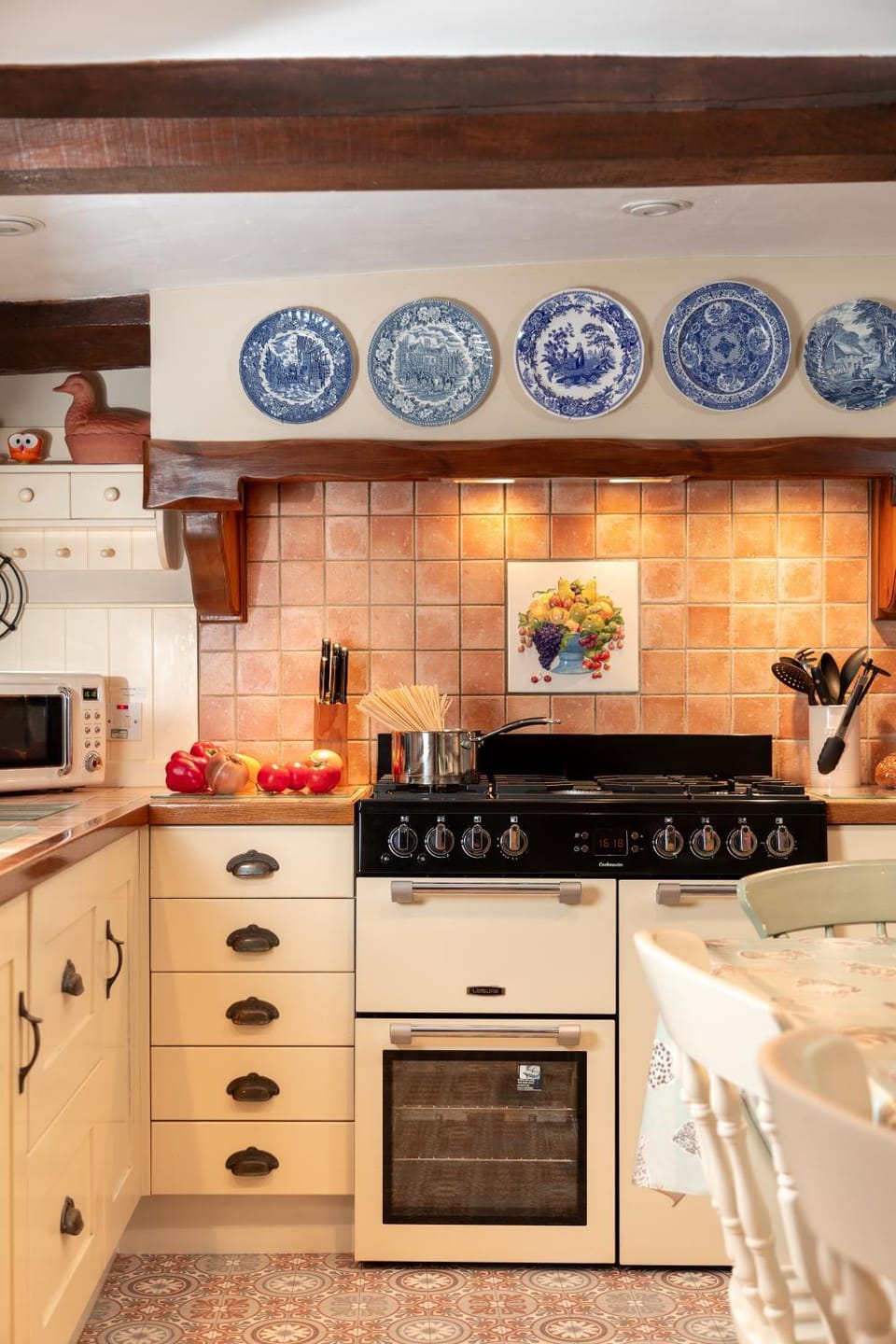 microwave, oven, stove, kitchen