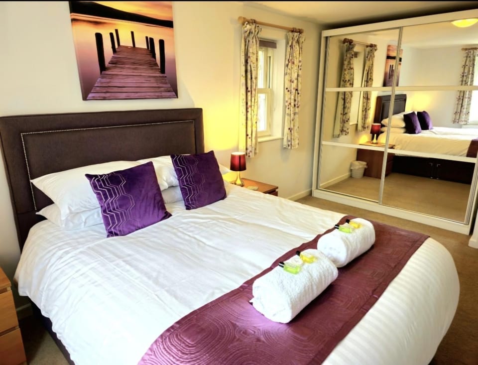 Bed, Photo of the whole room, Bedroom, towels, wardrobe