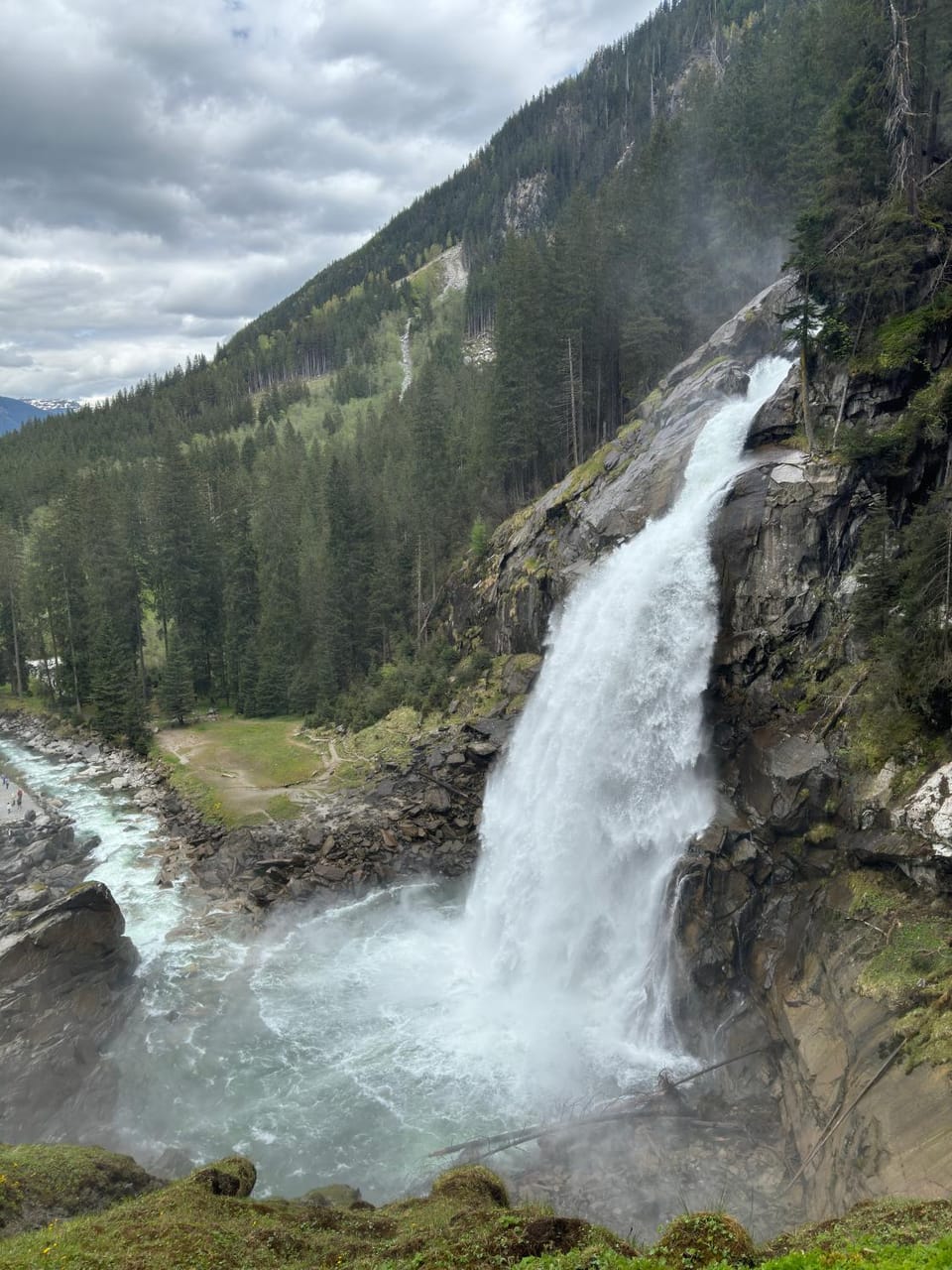 Nearby landmark, Natural landscape