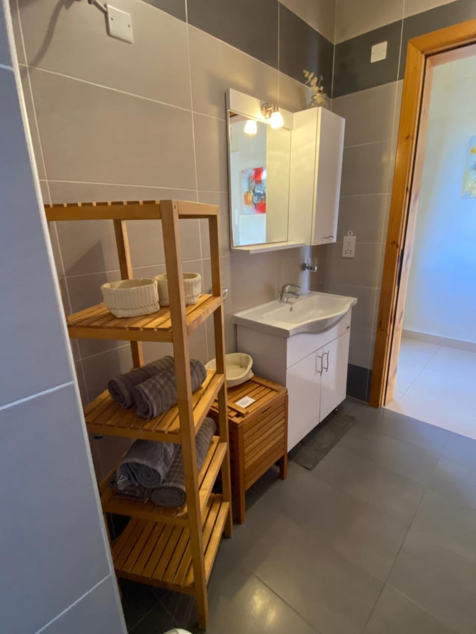 Shower, Toilet, Bathroom, Photo of the whole room, towels