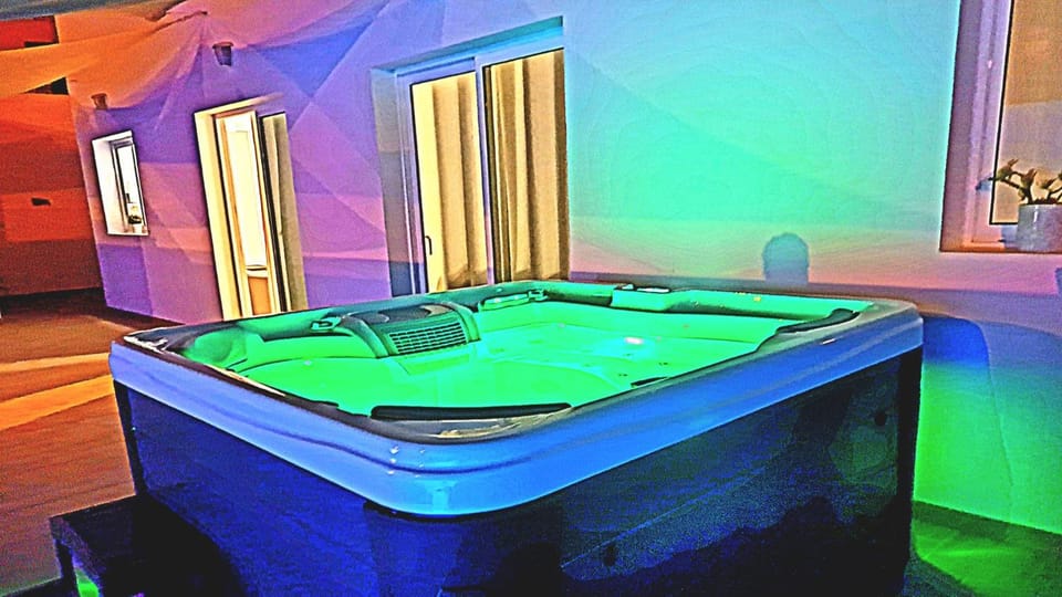 Villa Calma Climatized pool Private Jacuzzi Spa in Tarajalejo Villa in Maxorata